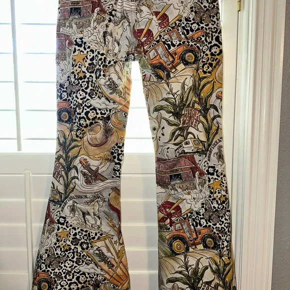 Life of Lainey … Lainey Wilson Wrangler jeans… size 26/32 - Picture 6 of 8